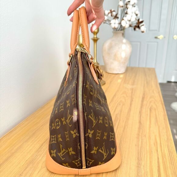 ✅AUTHENTIC✅LOUIS VUITTON ALMA PM - Picture 6 of 15
